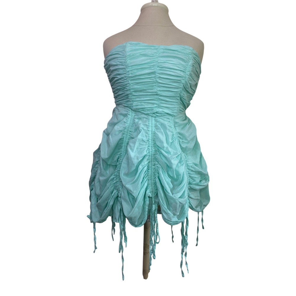 UO Kimchi Blue Mint Green Strapless Ruched Mini Dress Smocked Back Size Medium